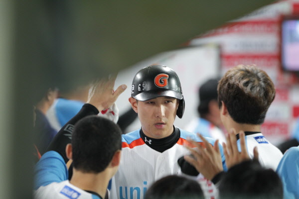 황재균선수의 투런포